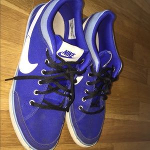 90s Vintage Mid top Nikes